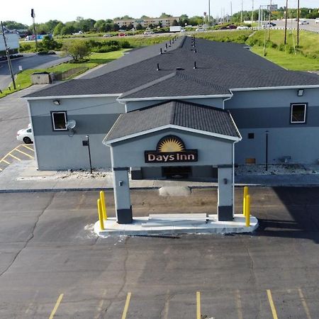Days Inn By Wyndham Indianapolis East Post Road Exterior foto