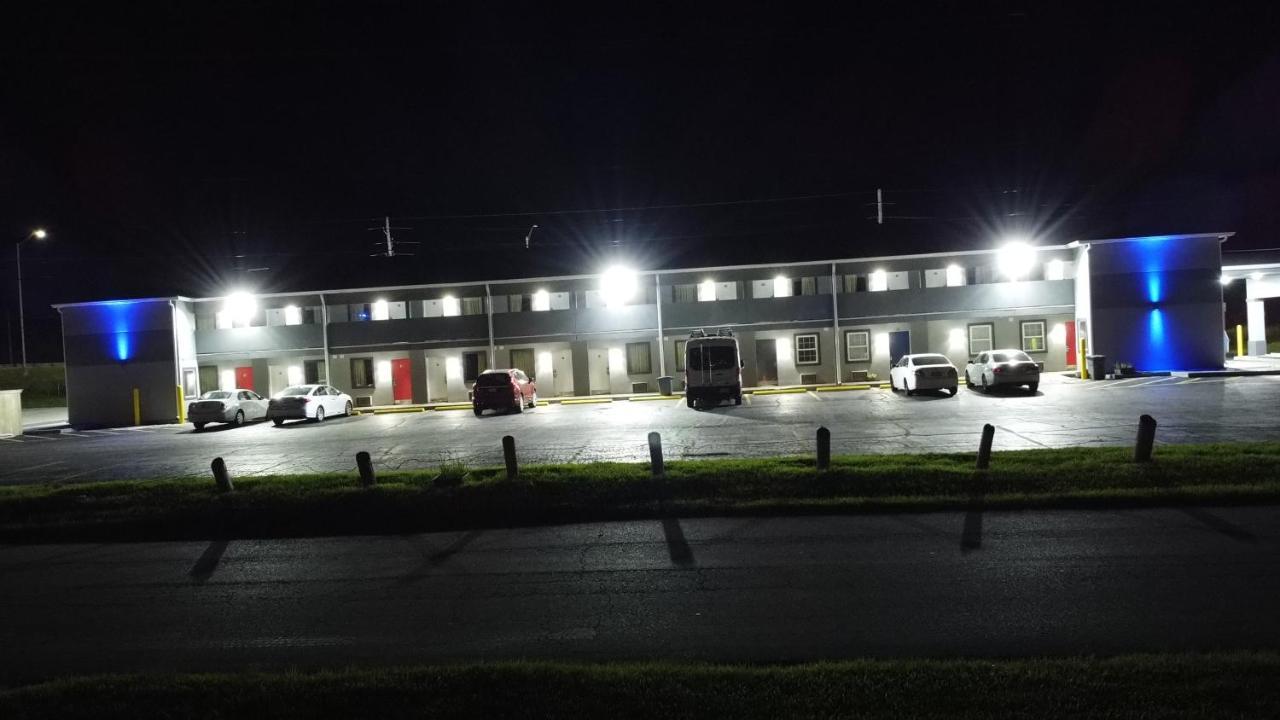 Days Inn By Wyndham Indianapolis East Post Road Exterior foto